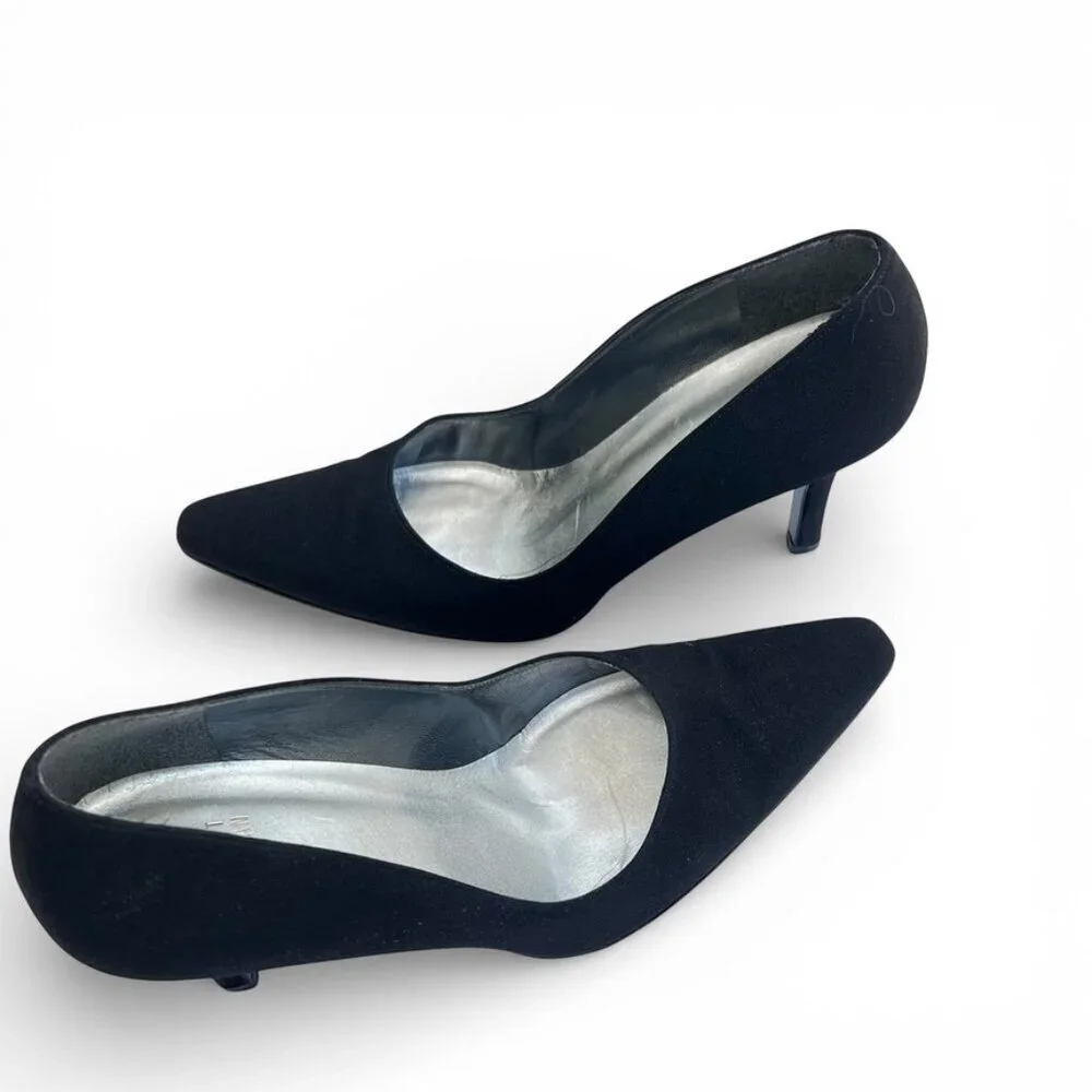 STUART WEITZMAN Vintage Y2K Black Crepe Pointed Toe Pumps 3” Heel Classic